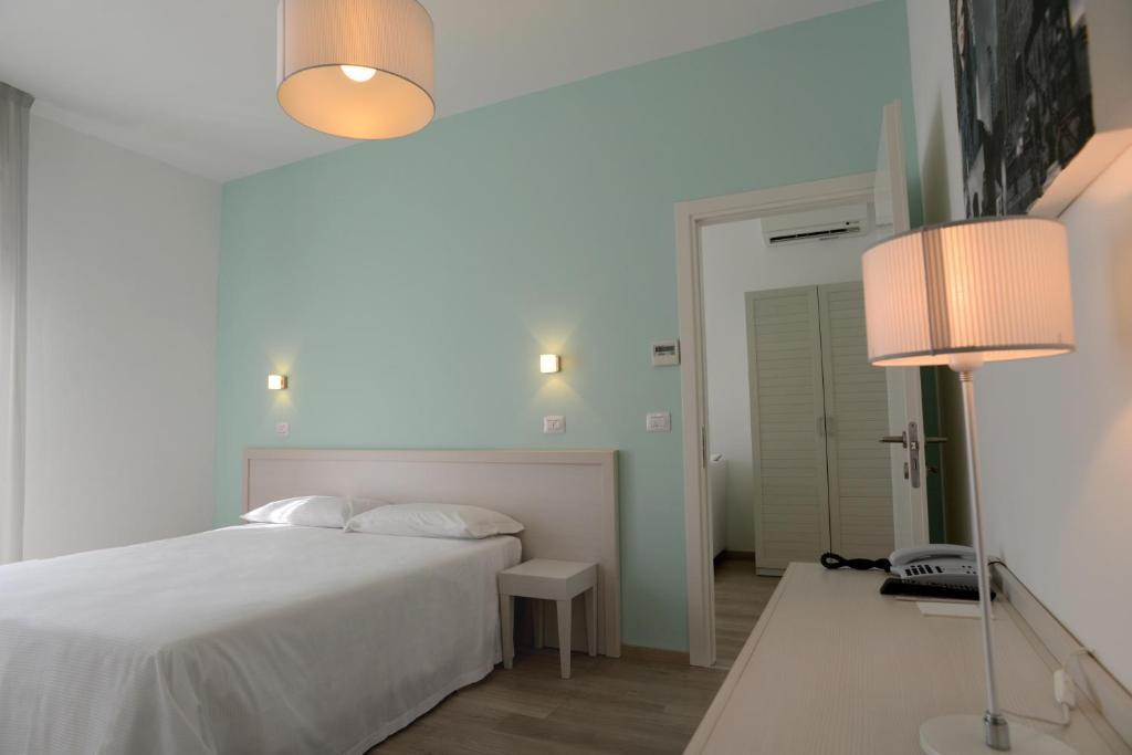 Maree Hotel Cesenatico Room photo
